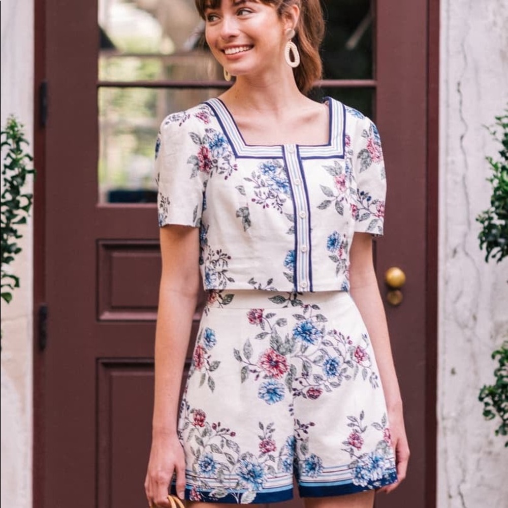 Searching for Gal Meets Glam June Set